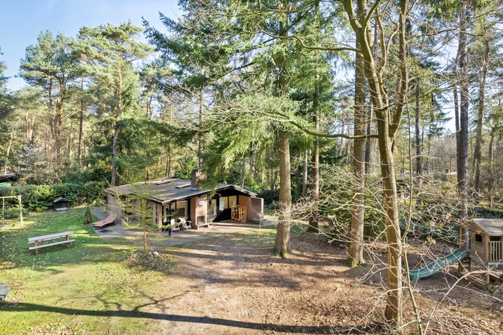 Hogeveldsweg 26-198 in Giethmen foto