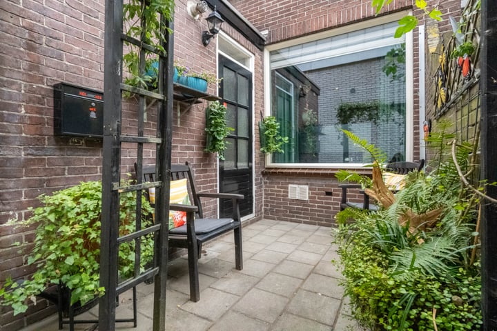 Hoofdstraat 27 in De Lier foto