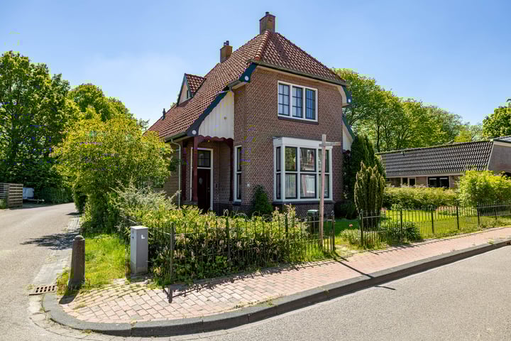 Hoofdstraat 36 in Kloosterburen foto