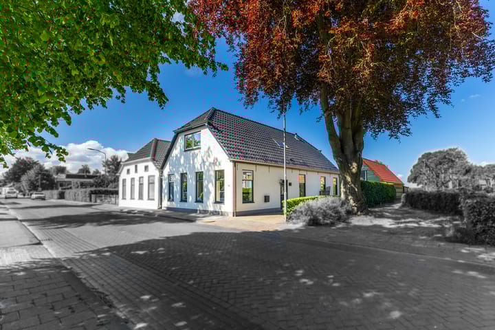 Hoofdstraat 75 in Noordbroek foto