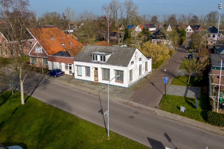 Hoofdweg 120 in Finsterwolde foto