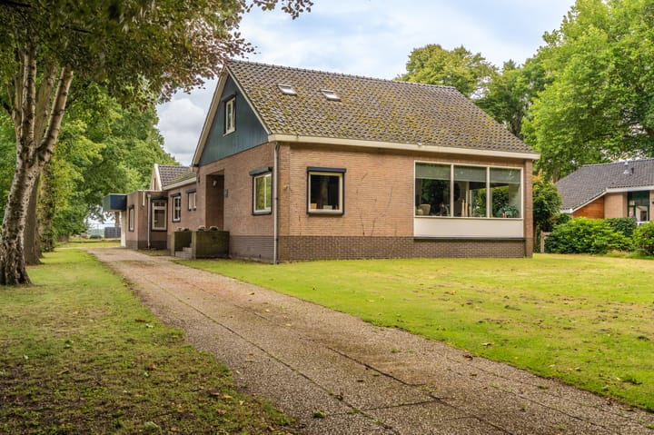 Hoofdweg 124 in Bellingwolde foto