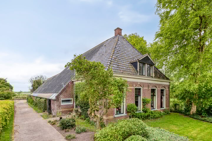 Hoofdweg 35 in Burdaard