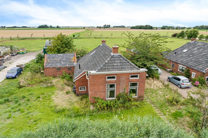 Hoofdweg 4 in Huizinge foto