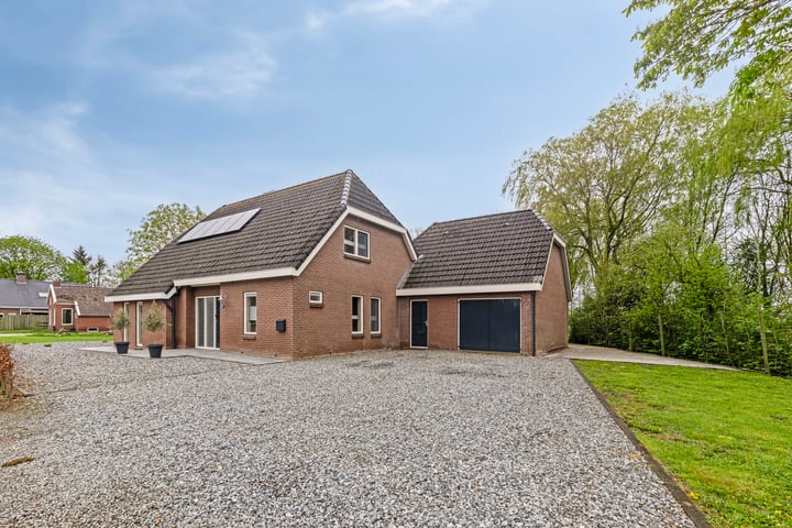 Hoofdweg West 43 in Nieuwolda foto