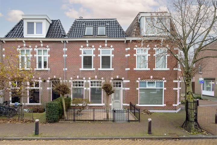 Hooftstraat 118 in Alphen aan den Rijn foto