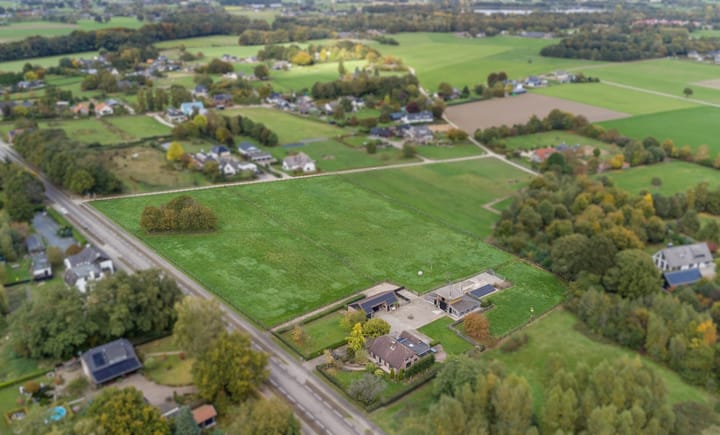 Hooglandseweg 7 in Braamt foto