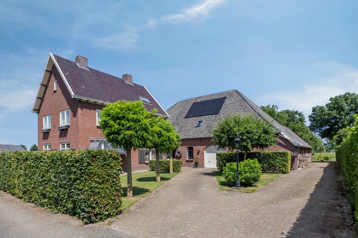 Hoogsestraat 1 in Valburg foto