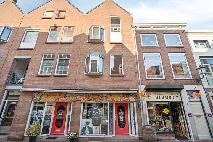 Hoogstraat 135C in Schiedam foto