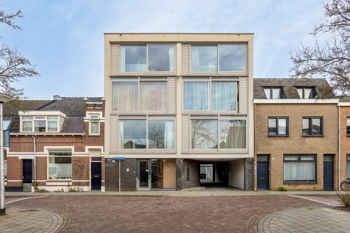 Hoogvensestraat 81b in Tilburg foto