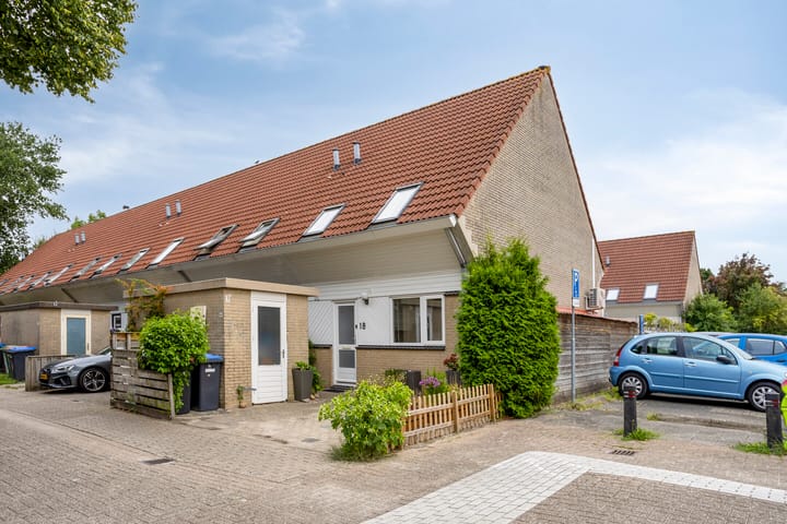 Hooidamsloot 18 in Lelystad foto