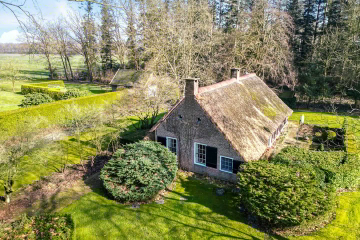 Hooiweg 1 in Wilhelminaoord foto