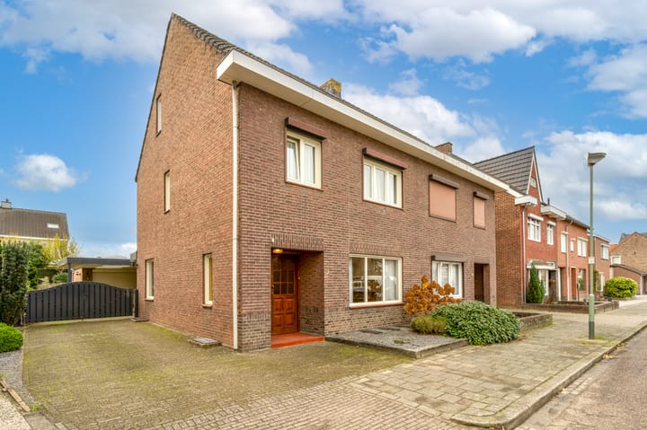 Hoolstraat 31 in Beek foto