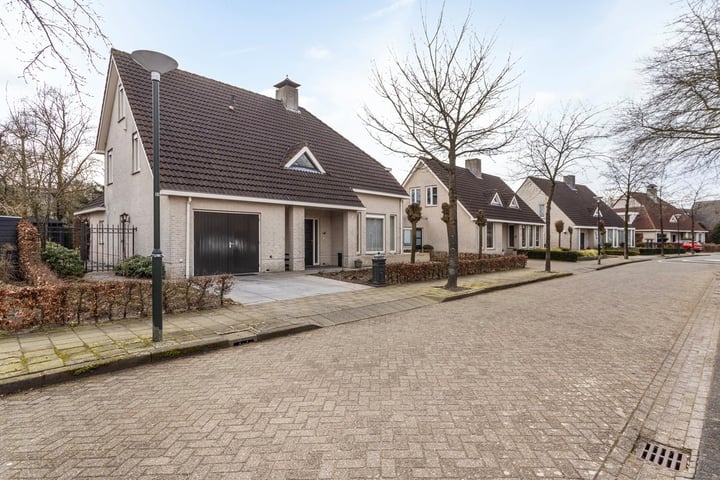 Hopveld 25 in Schijndel foto