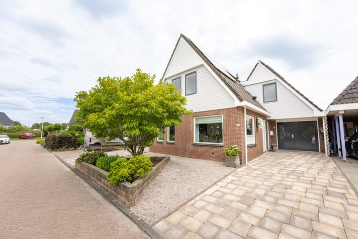 Houtmolen 15 in Makkum foto