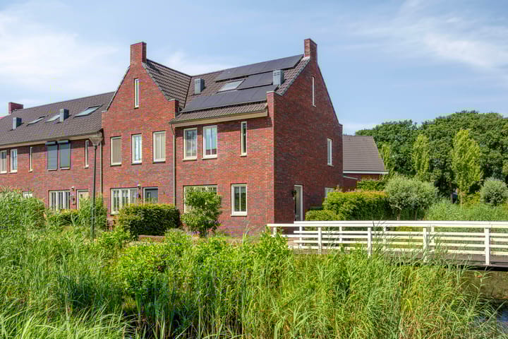 Hovenierslaan 26 in Scherpenzeel foto