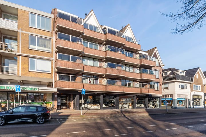 Huizerweg 21H in Bussum foto