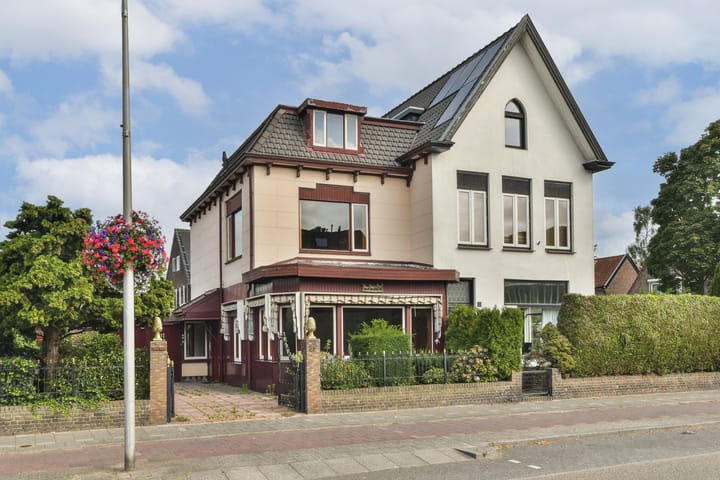 Huizerweg 35 in Bussum foto