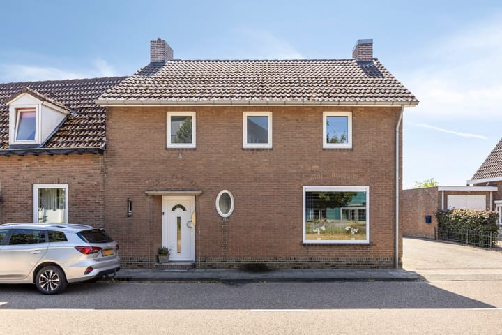 Hussenbergstraat 24 in Geulle foto