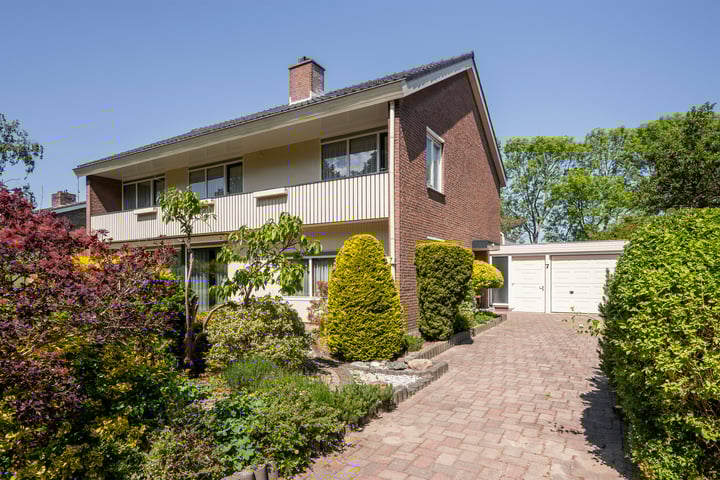 Iepstraat 7 in 's-Gravenzande foto