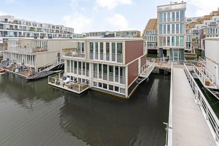 IJburglaan 215 in Amsterdam foto