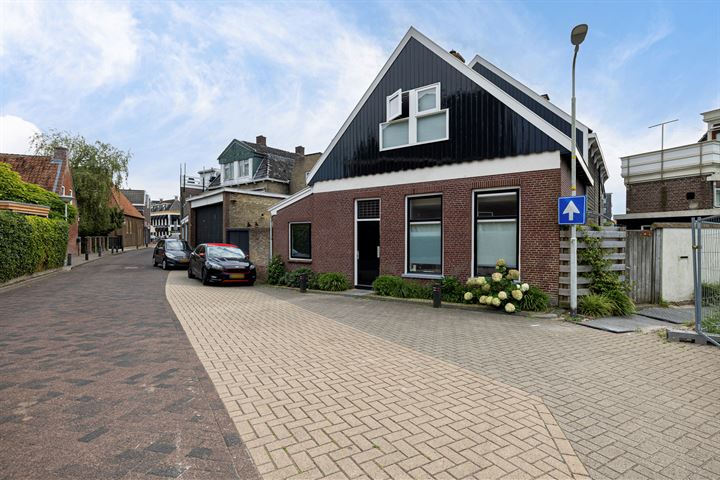 IJlsterkade 3 in Sneek foto
