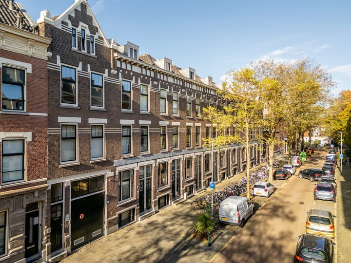 IJsclubstraat 21A-02 in Rotterdam