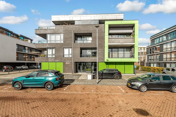 IJslandstraat 66 in Almere foto