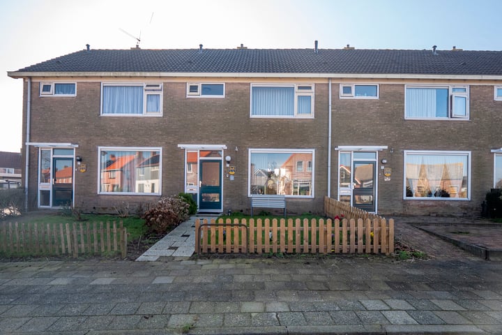 IJsselmeerstraat 7a in Den Oever foto