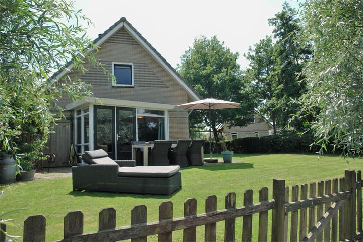 IJsselmeerstraat 96 in Medemblik foto