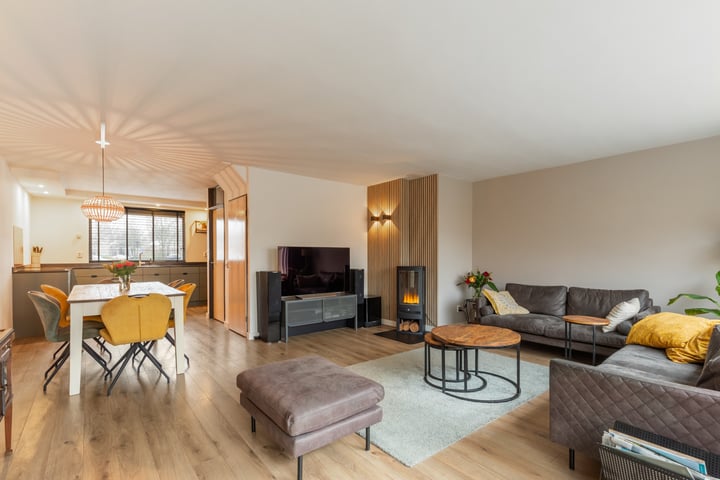 IJsselmeerweg 33 in Almere foto