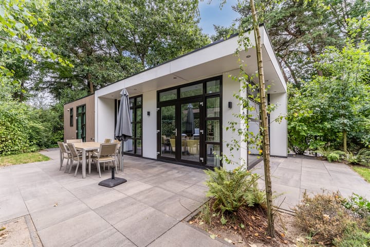 Immenweg 15R-630 in Lunteren foto