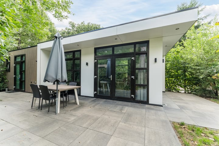 Immenweg 15R-631 in Lunteren foto