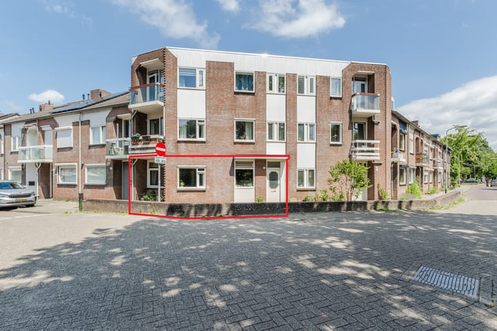 Insulindeplein 31 in Tilburg foto