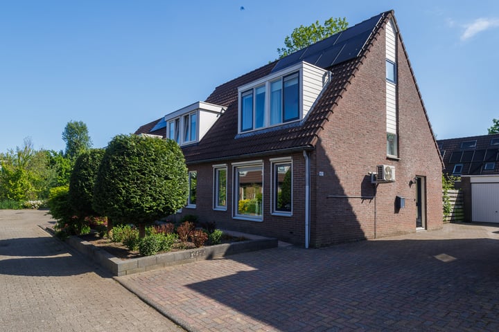 Isebrandtsheerd 43a in Groningen foto