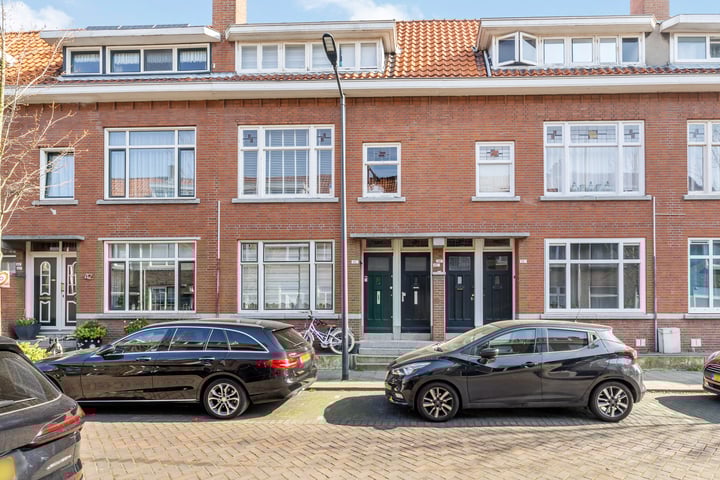J A Alberdingk Thijmstraat 40A in Schiedam foto