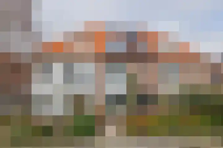 J.C. van Oostzanenlaan 17 in Heemstede