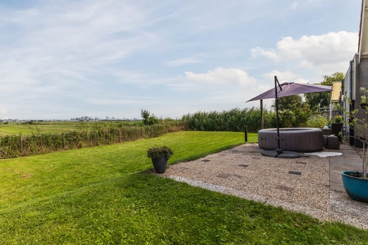 J.J. Allanstraat 64 in Westzaan foto