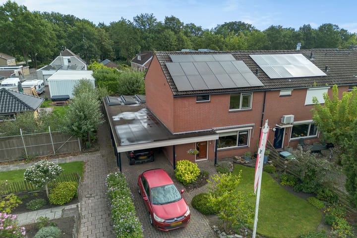 Jachthoorn 57 in Nieuw-Amsterdam foto