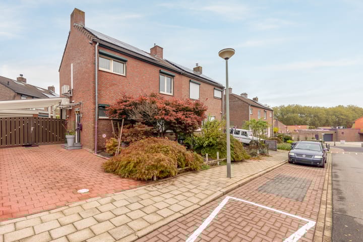 Jacob Catsstraat 8 in Brunssum foto