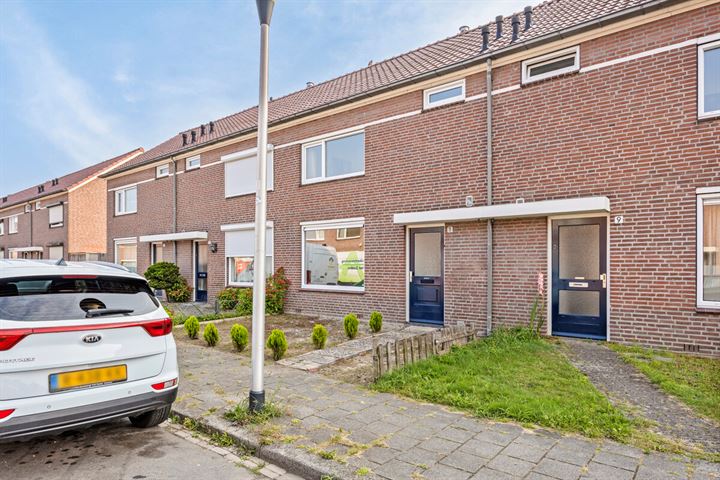 Jacob Marisstraat 11 in Helmond foto