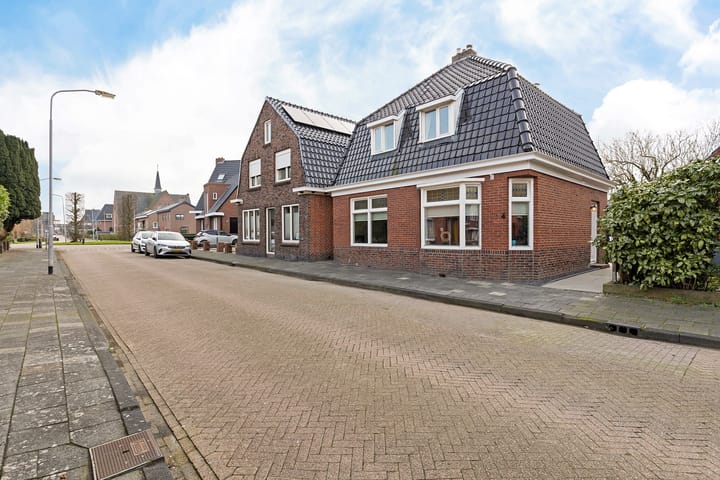Jacob van Heemskerkstraat 4 in Delfzijl foto