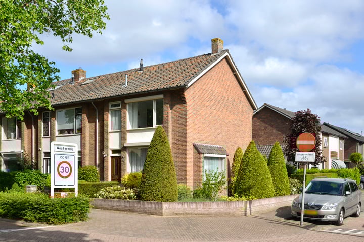 Jacob van Wassenaerstraat 2 in Huizen foto