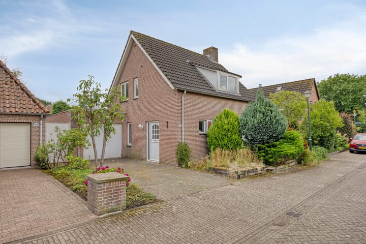 Jan de Vrieslaan 3 in Nuenen foto