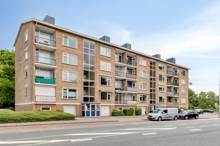 Jan Ligthartstraat 174 in Heemskerk foto