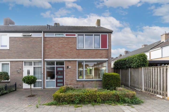 Jan Olieslagersstraat 13 in Helmond foto