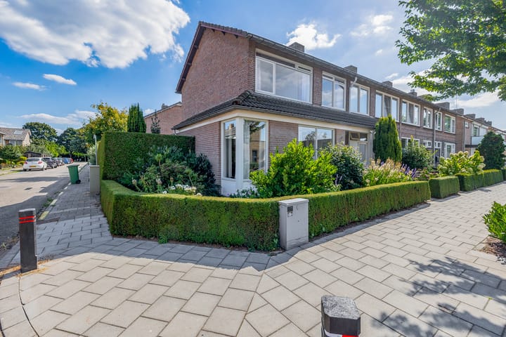 Jan Pzn Coenstraat 2 in Veghel foto