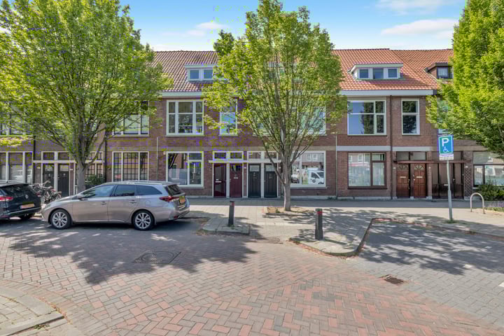 Jan van Avennesstraat 45B in Schiedam foto