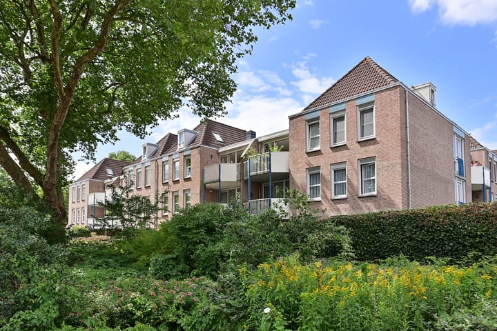 Jan van Brakelstraat 53 in Huizen foto