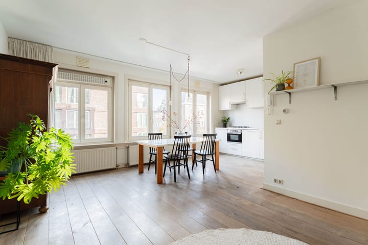 Jan van Galenstraat 111C in Amsterdam foto